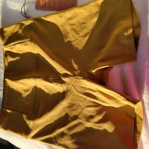 NWOT Girlfriend collective Medium Float Run shorts